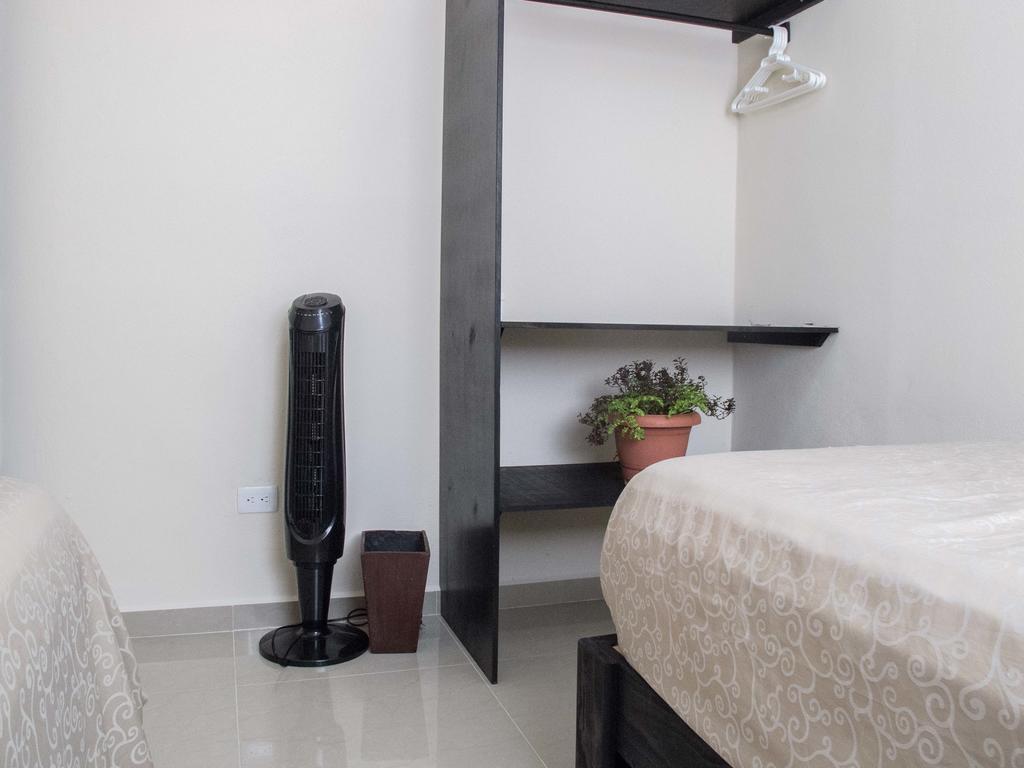 Whyz 4 You Private Rooms Puerto Morelos Chambre photo