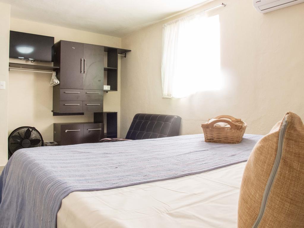 Whyz 4 You Private Rooms Puerto Morelos Chambre photo