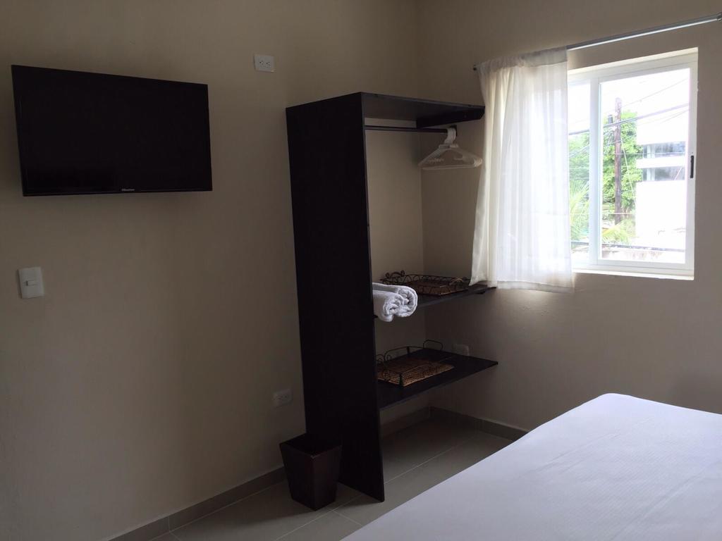 Whyz 4 You Private Rooms Puerto Morelos Extérieur photo