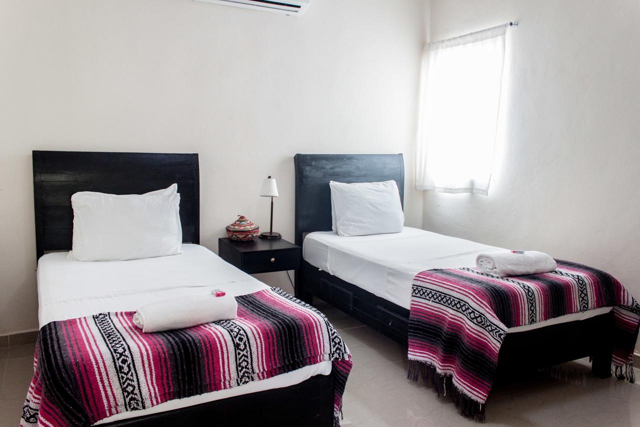 Whyz 4 You Private Rooms Puerto Morelos Extérieur photo