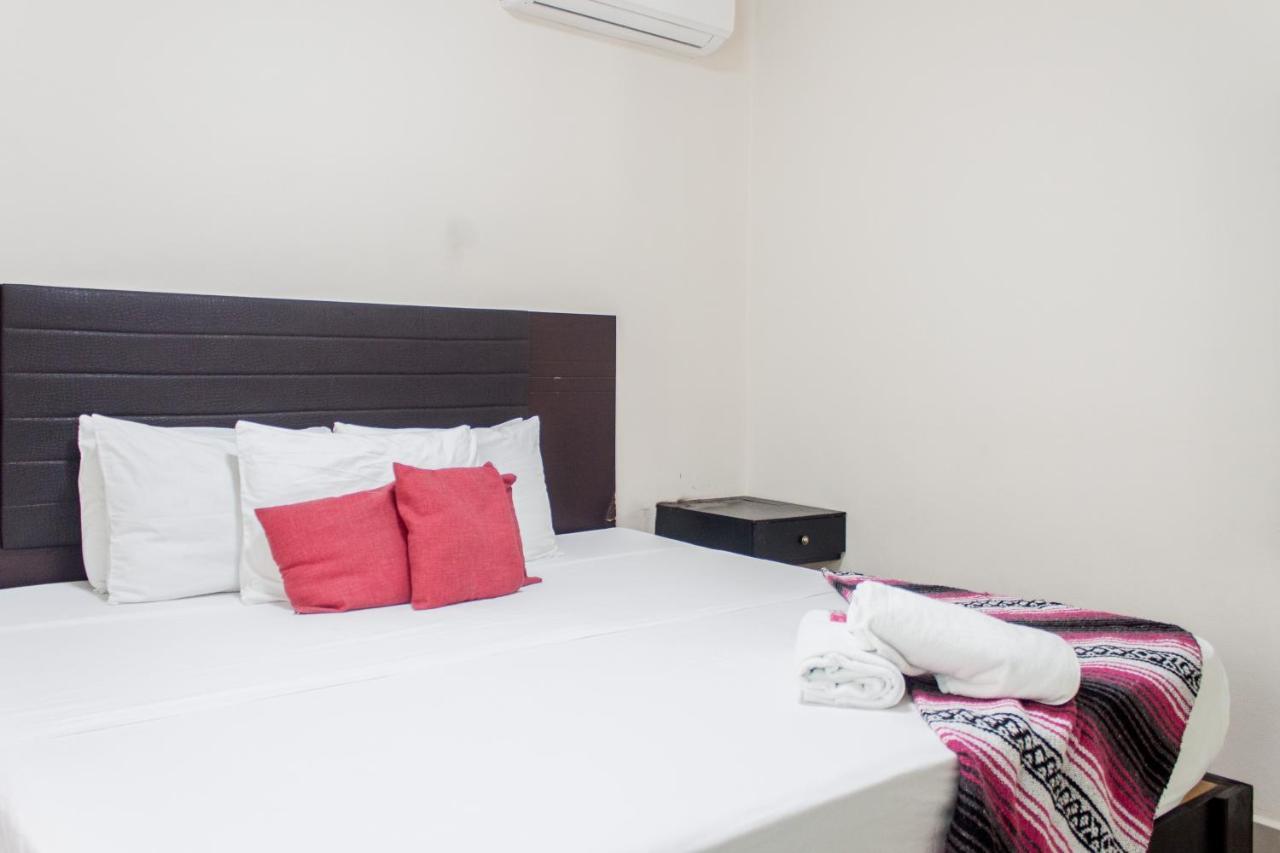 Whyz 4 You Private Rooms Puerto Morelos Extérieur photo